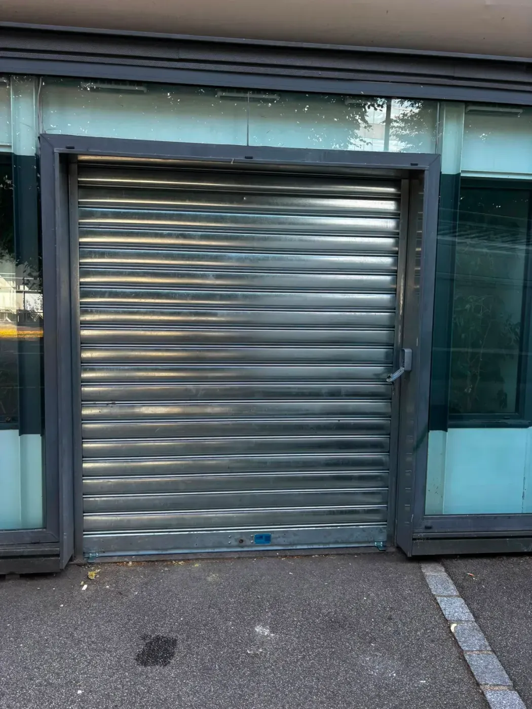 Installation et pose de rideau métallique à Pantin
