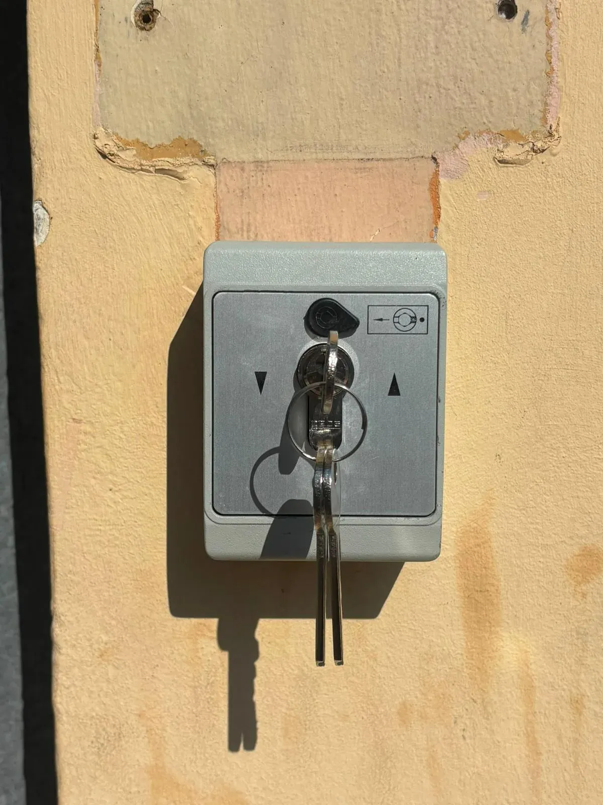 Motorisation de rideau métallique à Pantin